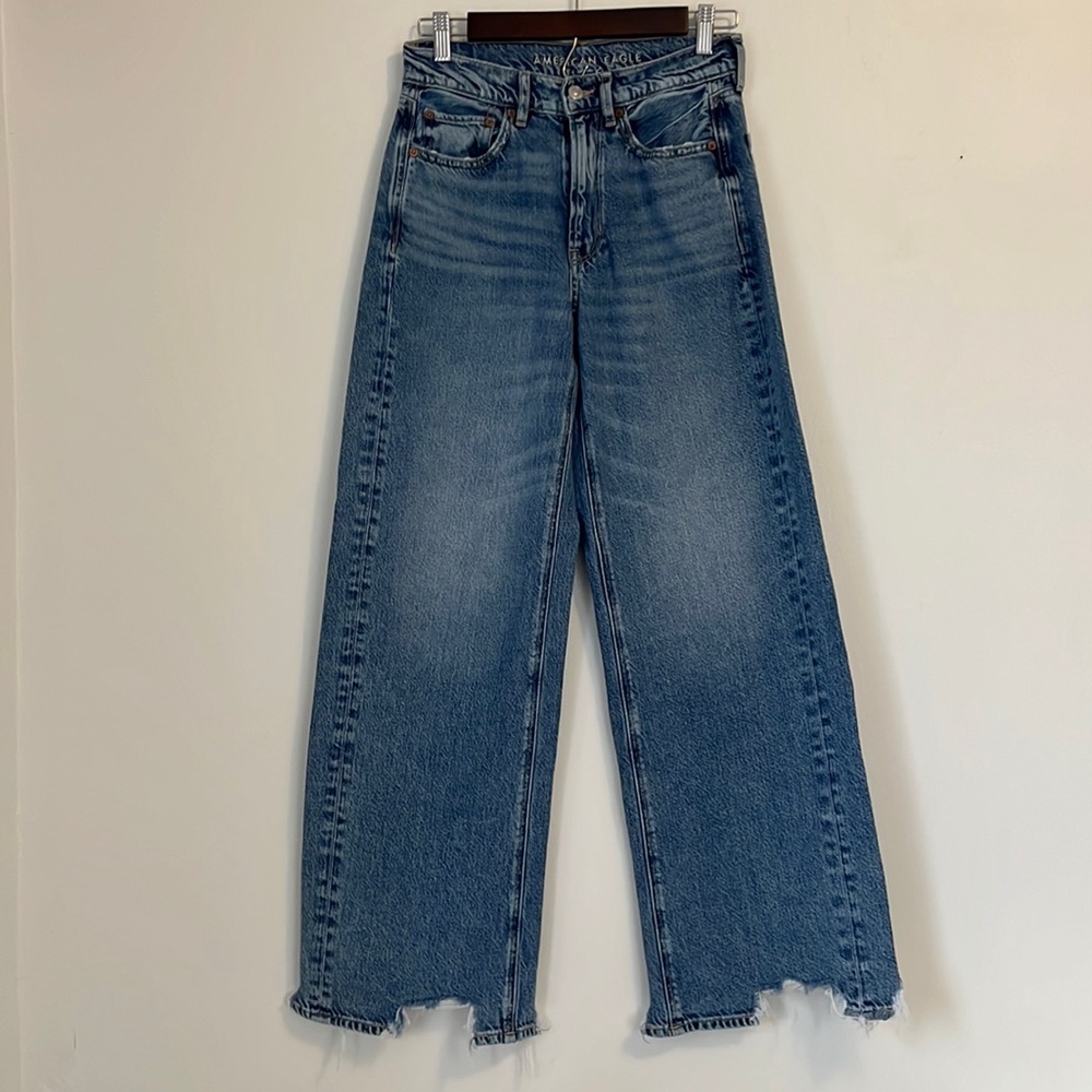 American Eagle wide legged cropped/size 2